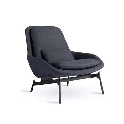 A cadeira de sofá simples e moderna é a cadeira reclinável perfeita para a área de relaxamento do seu café