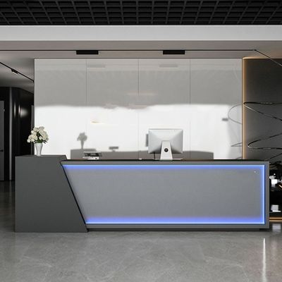 Mesa de recepção elegante e prática para empresas Simplicidade estilística no seu melhor