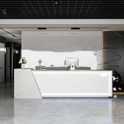 Mesa de recepção elegante e prática para empresas Simplicidade estilística no seu melhor