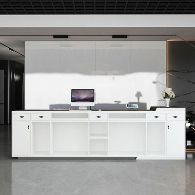 Mesa de recepção elegante e prática para empresas Simplicidade estilística no seu melhor