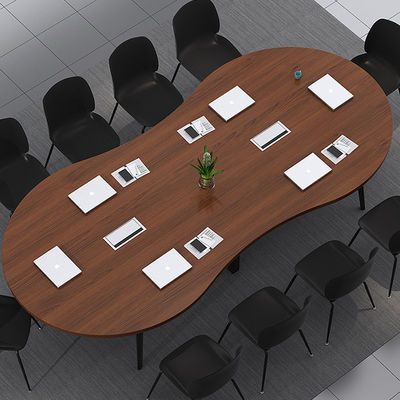 Moderna mesa e cadeira de treinamento para negociações produtivas em salas de conferência