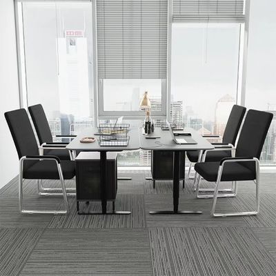 Cadeira de computador de escritório elegante para conforto sedentário
