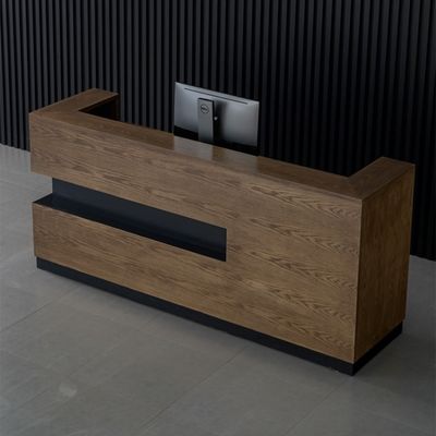 Mesa de recepção de canto de madeira maciça para loja de roupas de hotel e empresa mesa de recepção
