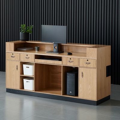 Mesa de recepção de canto de madeira maciça para loja de roupas de hotel e empresa mesa de recepção