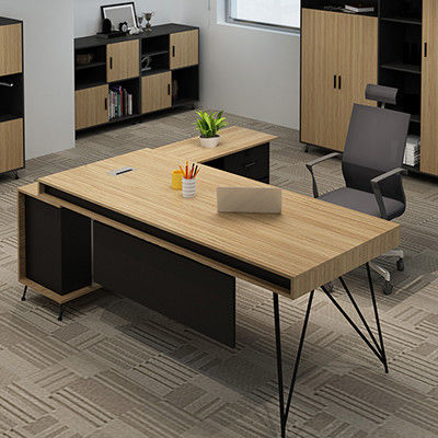Mesa de computador de pedestal de metal Móveis de escritório diretos para escritório de supervisor separado
