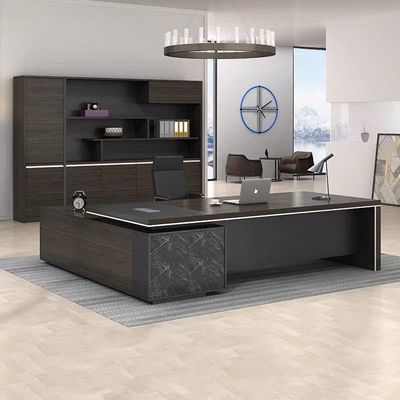 Mesa de escritório executivo grande com mobiliário comercial PANEL estilo de madeira e forma de L