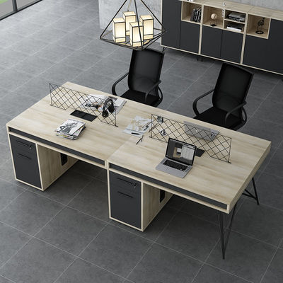 Combinação simples de mesa e cadeira de mobiliário de escritório moderno para estação de trabalho aberta do pessoal