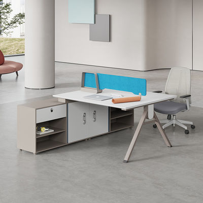 Escritório de luxo com mesa e cadeira combinados para 2-4 pessoas