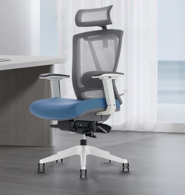 Moderna cadeira de escritório giratória executiva azul e preta para estação de trabalho ergonômica