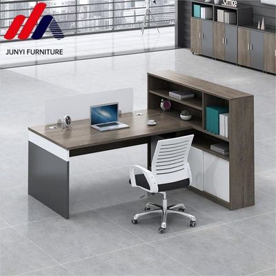 Estação de trabalho de escritório de estilo moderno com design modular aberto e material MFC
